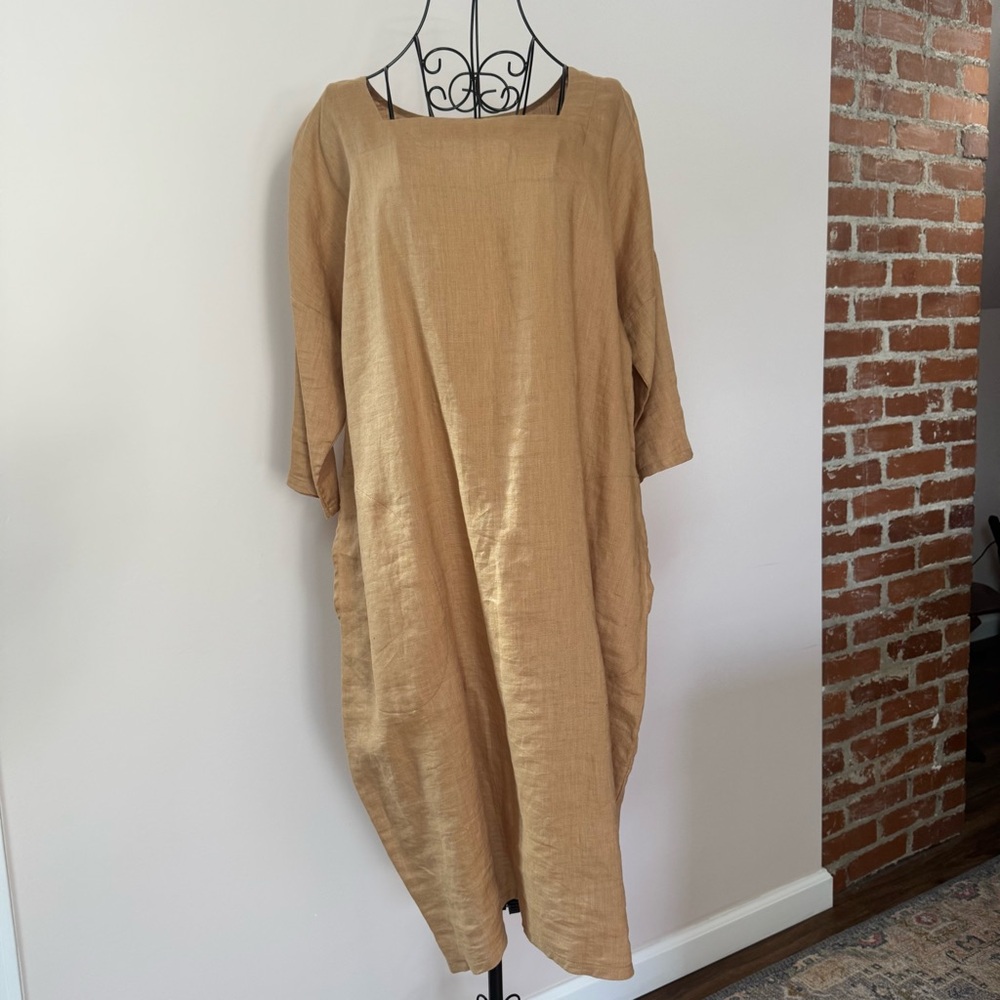Sugar Candy Mountain Linen Bobbi Dress Size M/L NWT
